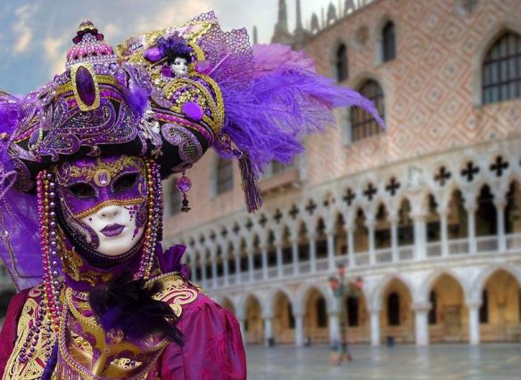 Venice Purple Gold Mask