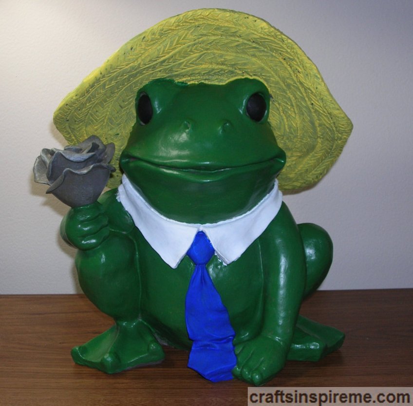 Painted Collar & Tie