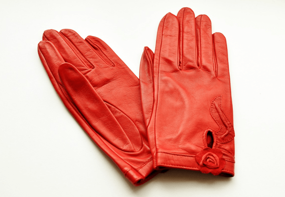 P19 Red Gloves