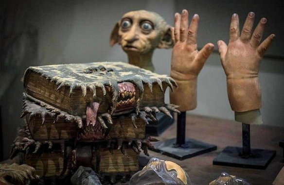 Harry Potter Monster Book