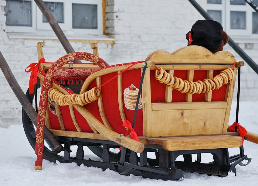 Natural Wood & Red Sleigh