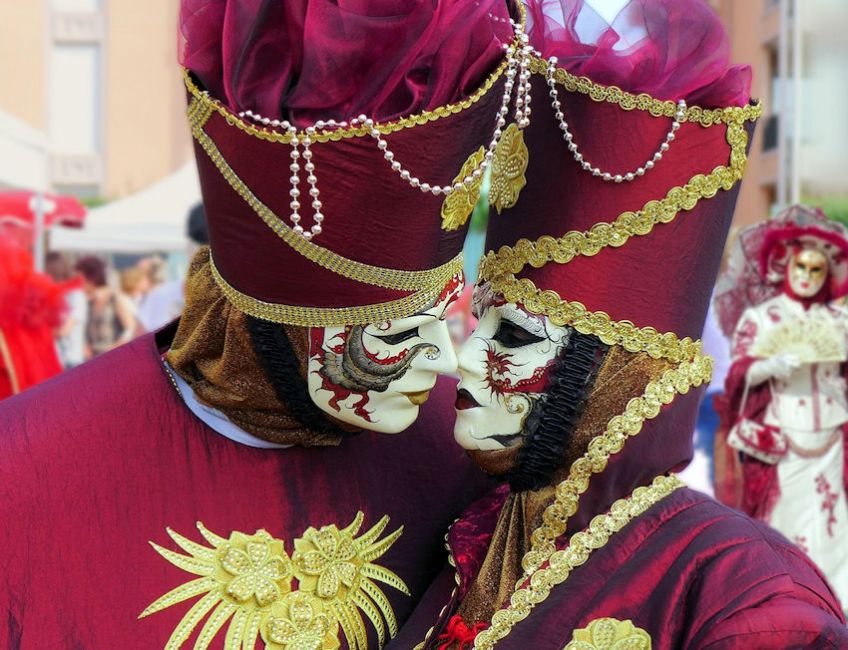 Maroon & Gold Costumes