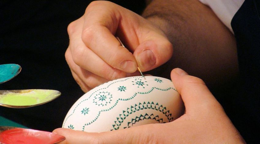 Hand Painting Eggs