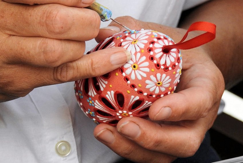 3D Hand Painting Eggs