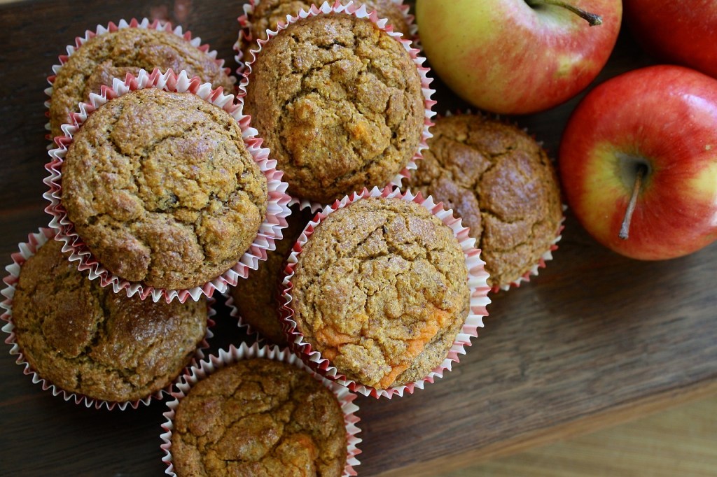Apple Cheddar Muffins