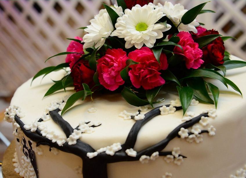 Flowers & Leaves Cake
