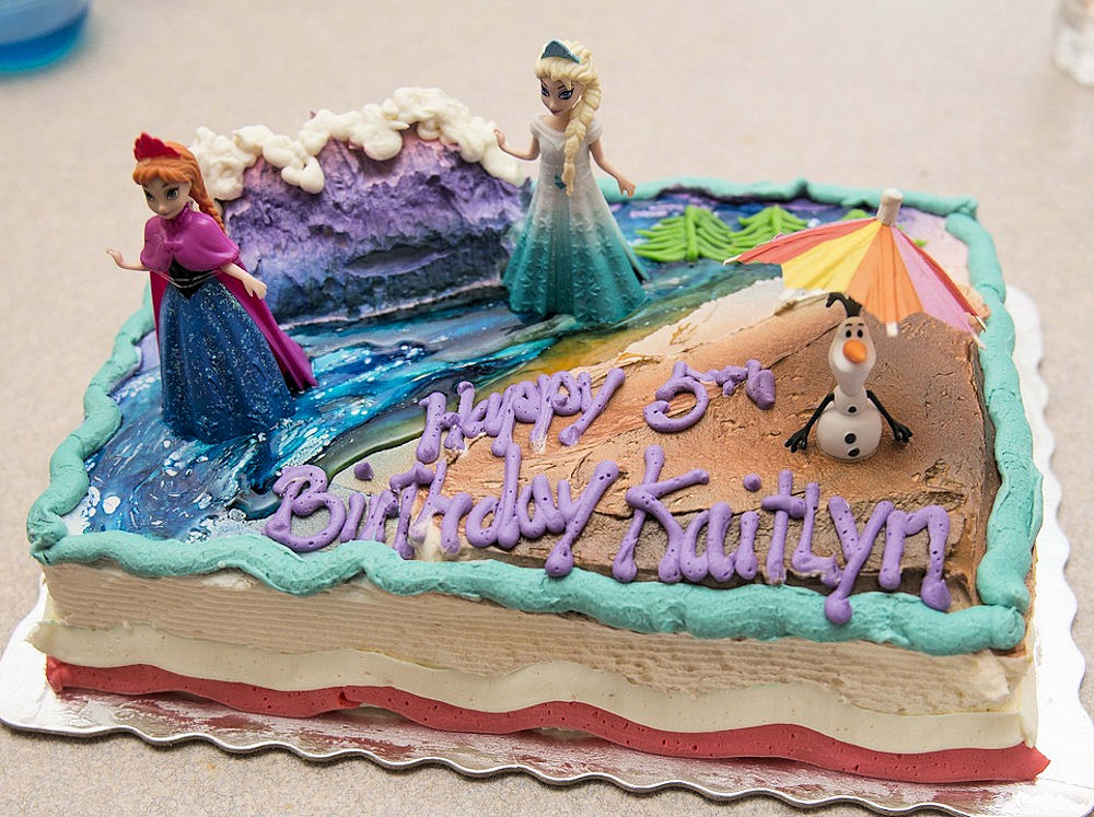 Disney's Frozen Cake
